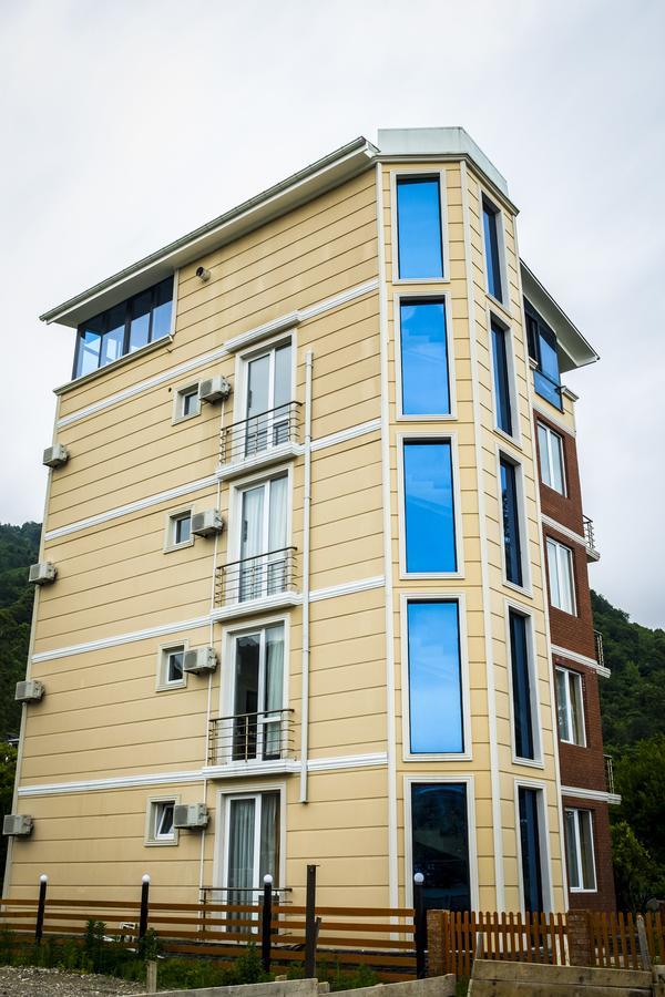 Orange Hotel Gonio Bagian luar foto