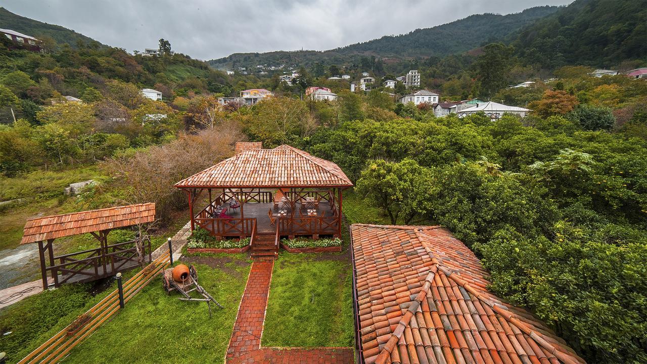 Orange Hotel Gonio Bagian luar foto